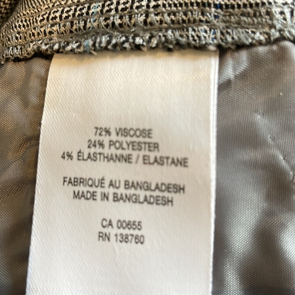 3/$35 The Iconic Ankle Pull on  Pant with Belt loops and faux pockets . - Picture 7 of 7